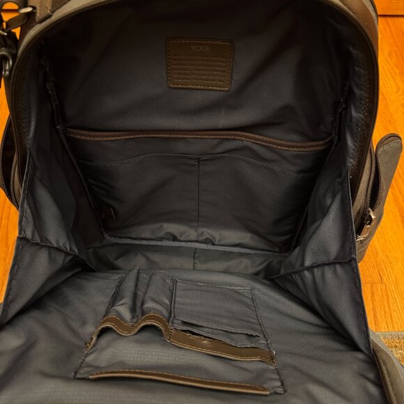 TUMI Alpha 3 Brief Pack in Anthracite - EUC - Picture 6 of 16